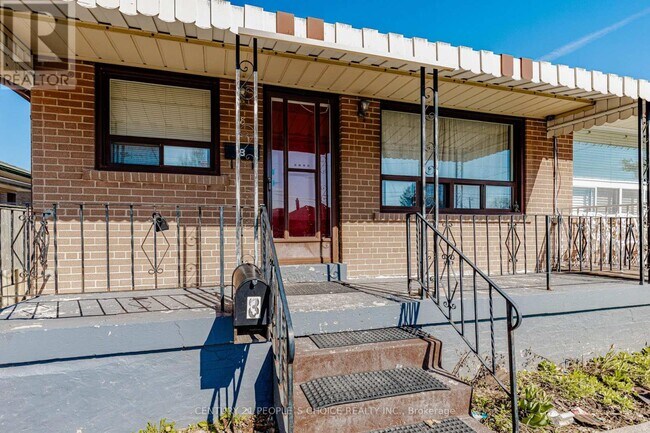 Building Photo - 8 Dean St