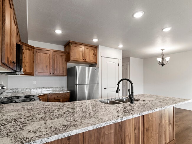 Building Photo - 38 S 480 W