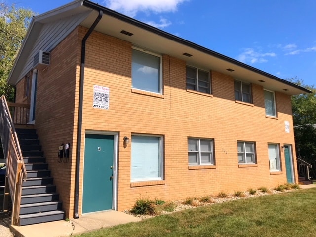 Primary Photo - 204 E Taylor St