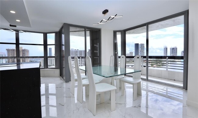 Building Photo - 3530 Mystic Pointe Dr