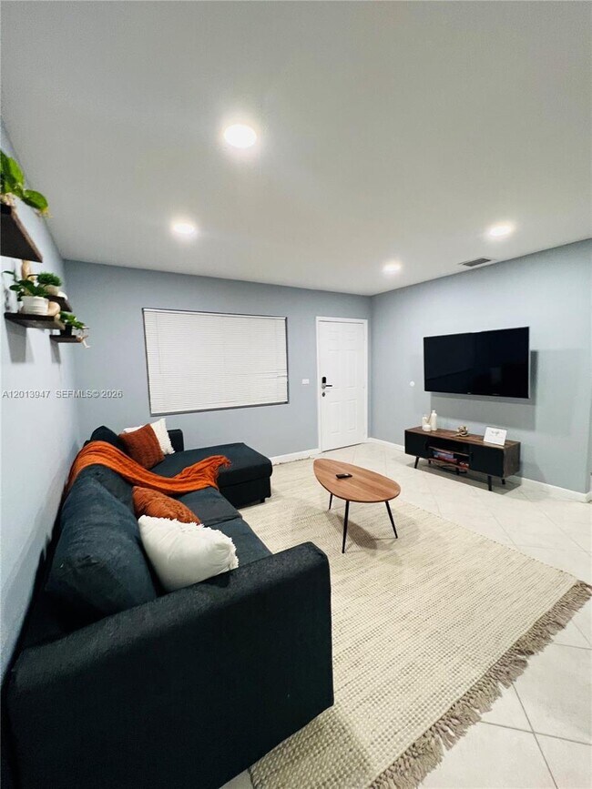 Foto del edificio - 280 NW 55th St