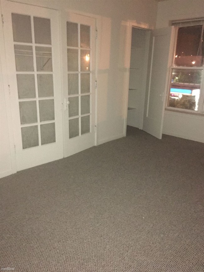 Foto del edificio - 3959 W Irving Park Rd