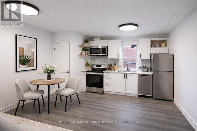 Building Photo - 2039 Davenport Rd