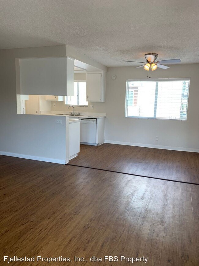 Foto del edificio - 4540 Glacier Ave