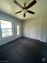 Building Photo - 934 N Stateline Rd