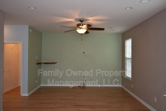 Building Photo - 500 Stoney Field Drive