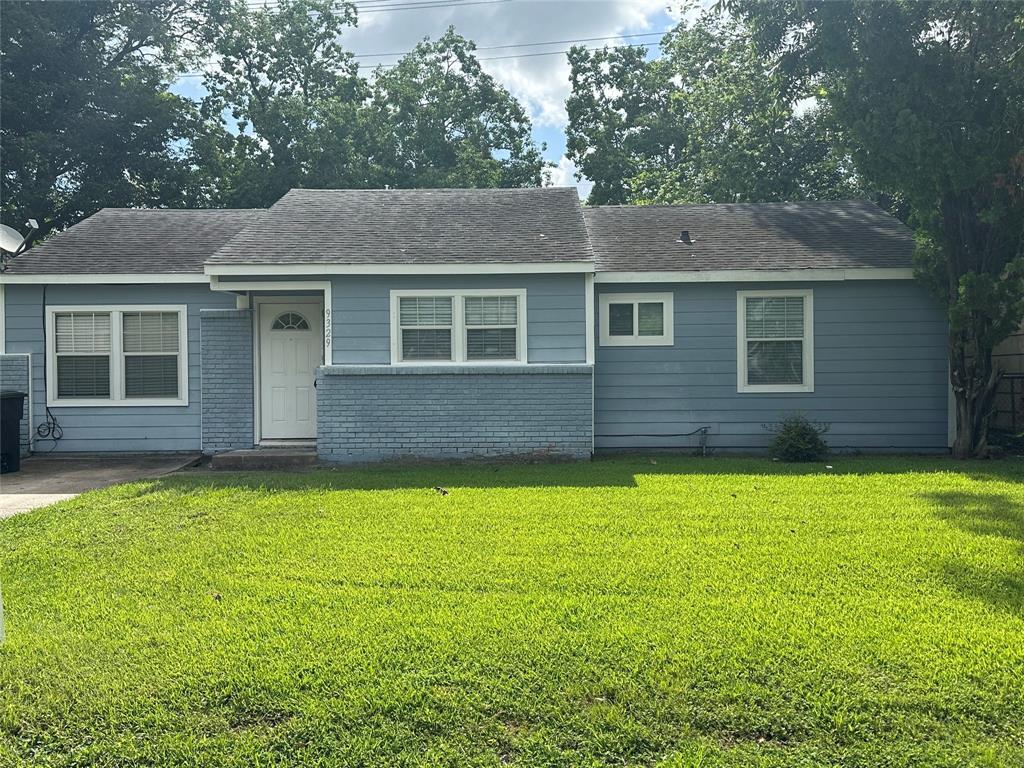 Primary Photo - 9329 Chesterfield Dr