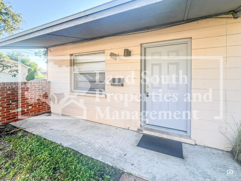Foto principal - 931 Lexington St