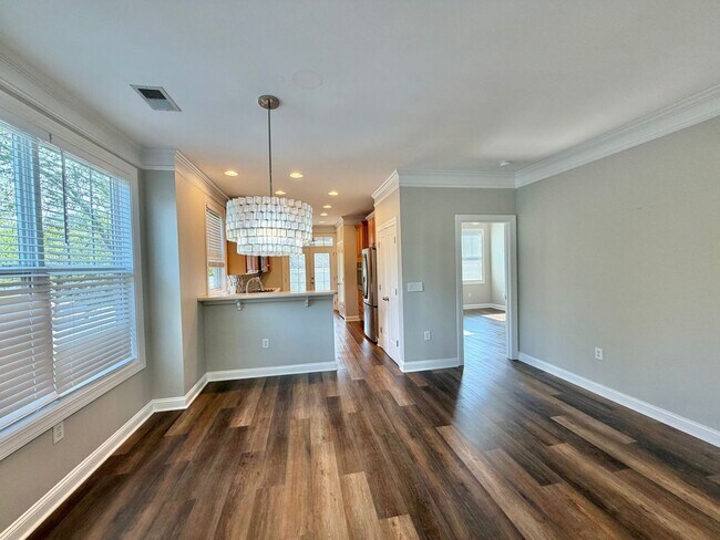 Foto del edificio - Comfort & Convenience: 3BR End-Unit Townhome in Pooler