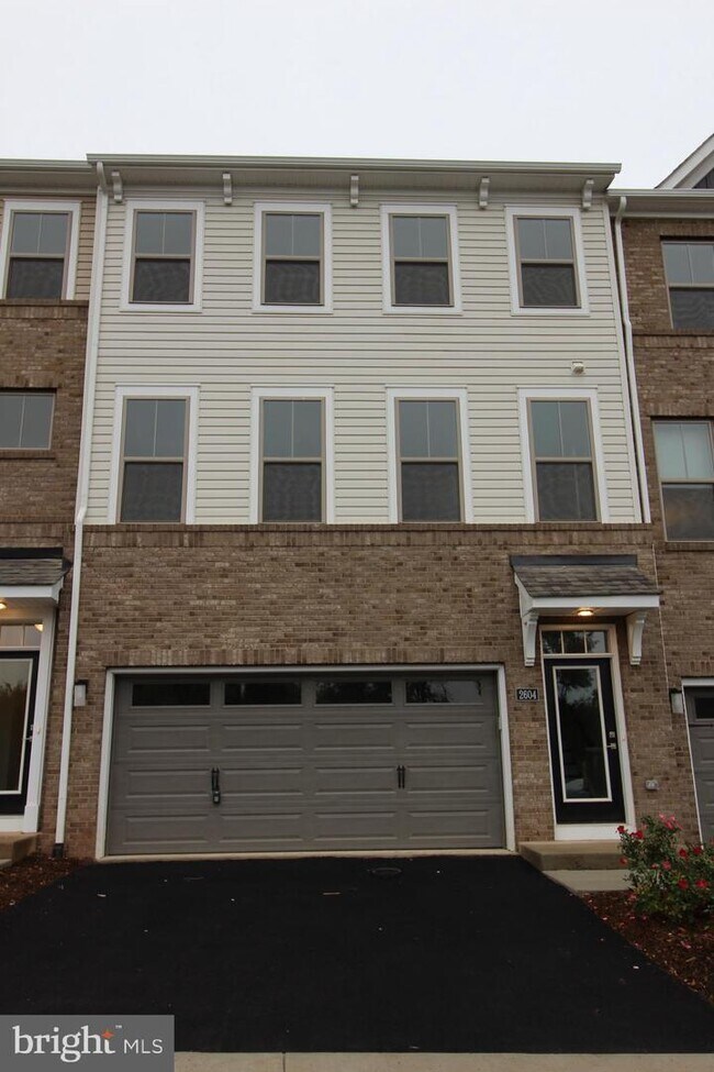 Building Photo - 2604 Loganberry Dr