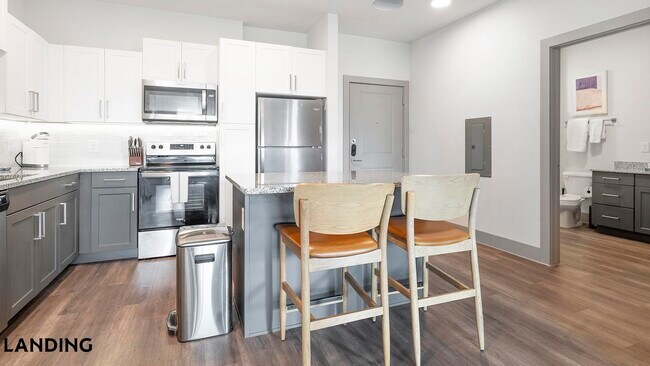 Foto del edificio - 2995 Railside Lp