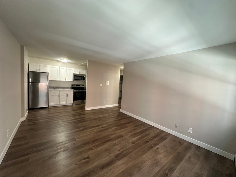 Primary Photo - 1560 N Prospect Ave