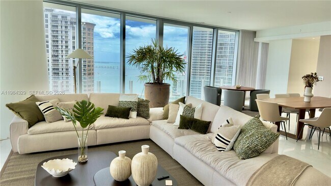Foto del edificio - 300 Biscayne Blvd Way