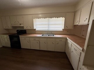 Foto del edificio - 42099 Garden Dr