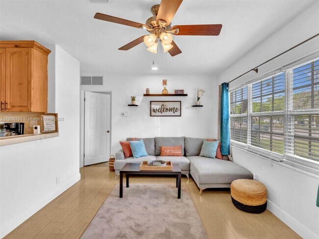 Foto del edificio - 6030 NE 6th Ave