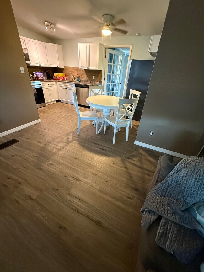 Foto del edificio - 10495 118th Ave