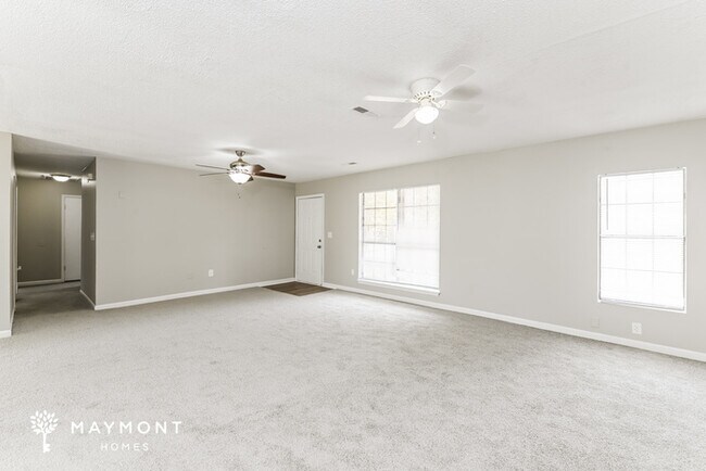 Building Photo - Beautiful Home in Summerville