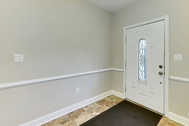 Building Photo - 2022 N Culpeper St