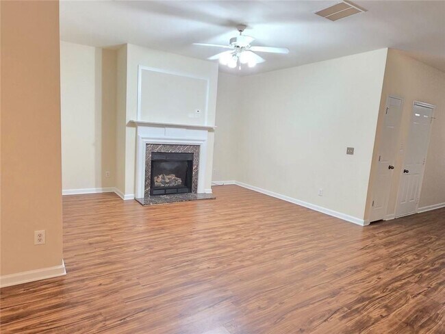 Foto del edificio - 1693 Southgate Mill Dr