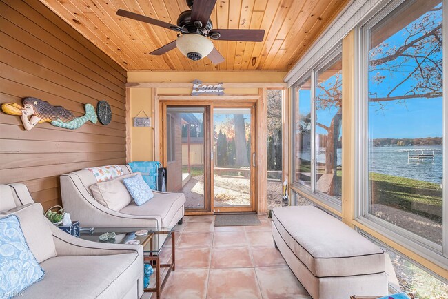 Foto del edificio - 4 br, 2.5 bath House - 1328 Burlington Dr
