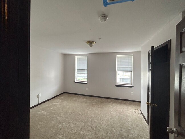 Building Photo - 5021 Germantown Ave