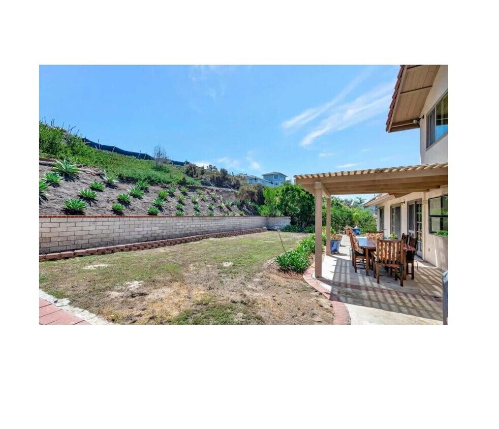 Building Photo - 450 Marview Ln