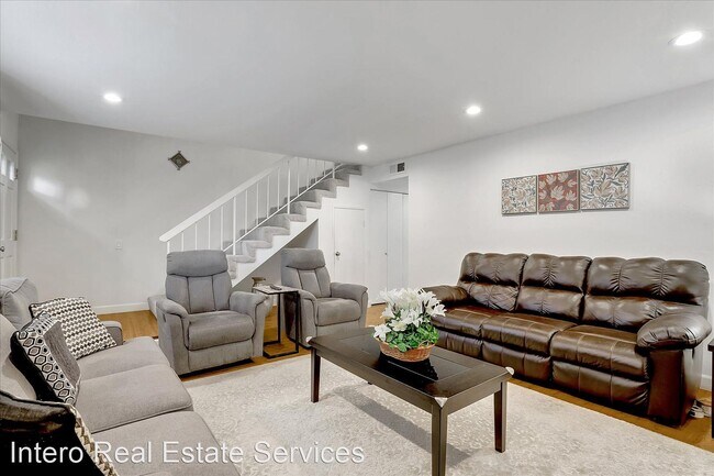 Building Photo - 3 br, 2.5 bath House - 4283 Dry Bed Court