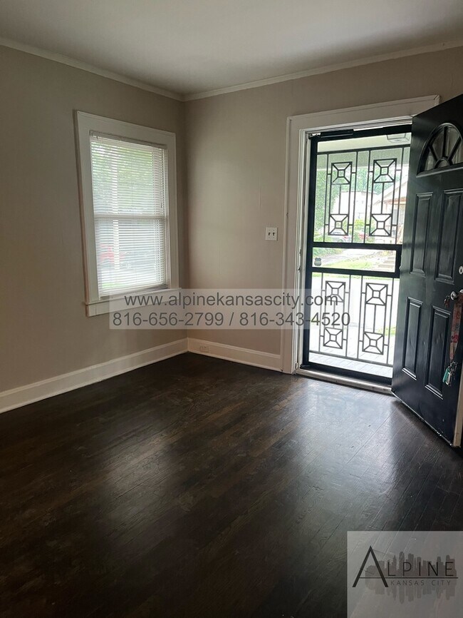 Foto del edificio - Updated Bungalow, Vouchers OK