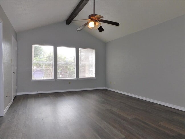 Building Photo - 305 Bois D'Arc Dr