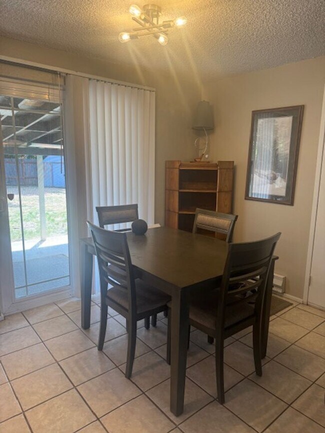 Foto del edificio - Beautiful 3 bed 2 bath rambler in South Hi...