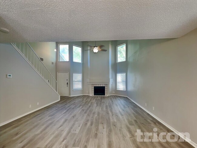 Building Photo - 7715 Skyline Ridge Dr