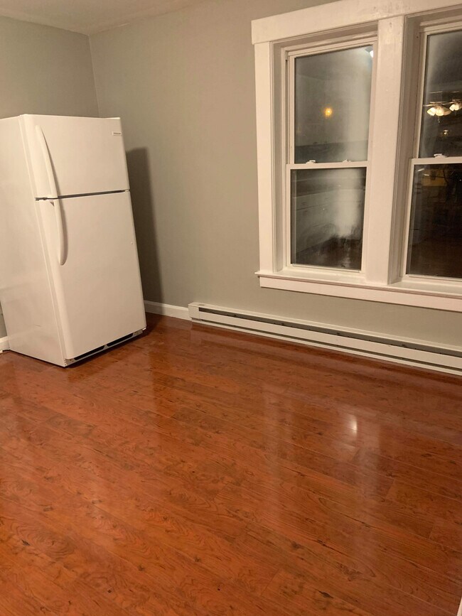 103 Lowe St, Bluefield, VA 24605 Apartments in Bluefield, VA