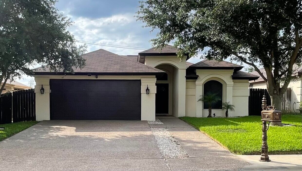 Foto principal - 1502 Summit Dr