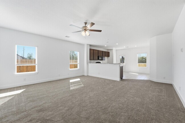 Foto del edificio - 4506 Blue Mountain Laurel St