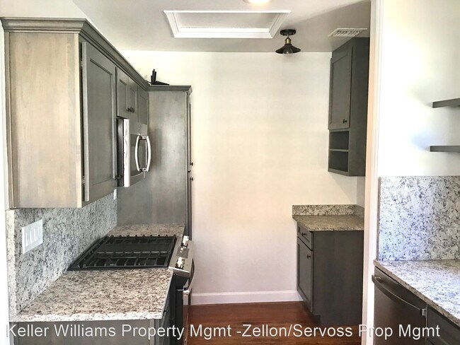 Foto del edificio - 3 br, 2 bath House - 1915 E 10th Street