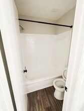 Building Photo - 2006 Northlake Pkwy