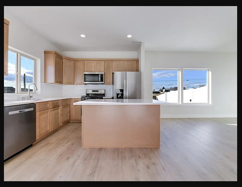 Building Photo - 2907 66th Pl