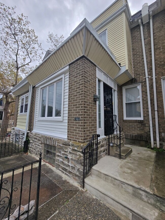 Photo - 1702 Widener Pl Apartment