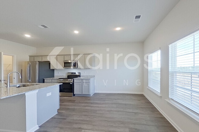 Building Photo - 2097 Banyon Cir