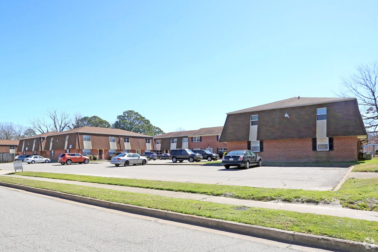 Primary Photo - Bay View Square