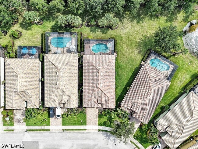 Foto del edificio - 20433 Cypress Shadows Blvd
