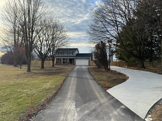 Foto del edificio - 8106 Warner Rd