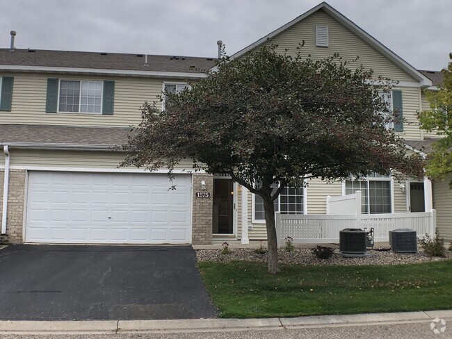 Building Photo - 1575 Hummingbird St
