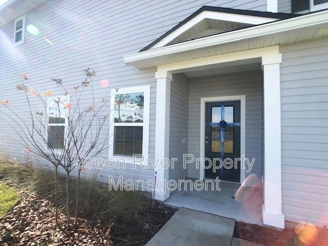 Foto del edificio - 13991 Molina Dr