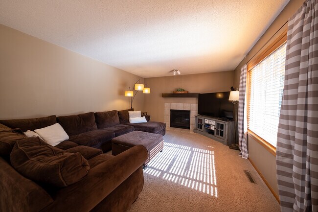 Foto del edificio - 17473 Hayes Ave