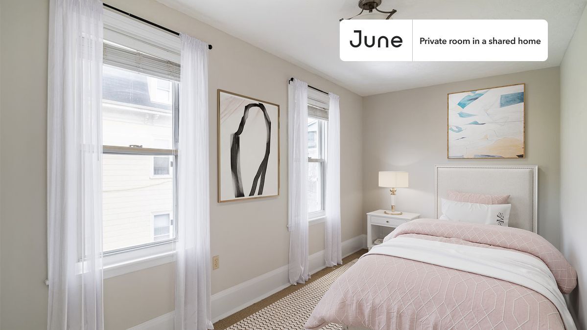 Foto principal - Room in Shared 3 bed/1 bath home