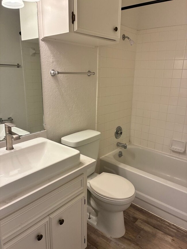 Foto del edificio - Completely Updated Home – Move In and Enjoy Modern Comfort!