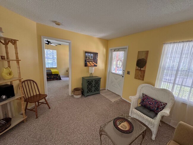 Foto del edificio - Charming 1-Bedroom in Derby Downs – Great ...