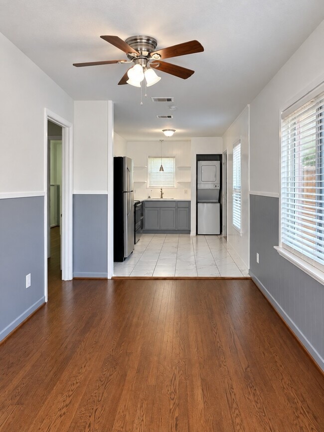 Building Photo - 2303 Blodgett St