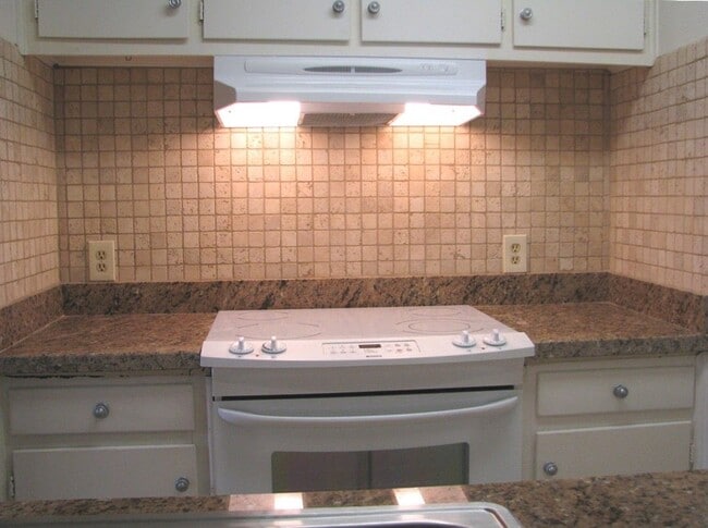 Foto del edificio - 8277 Kingsbrook Rd